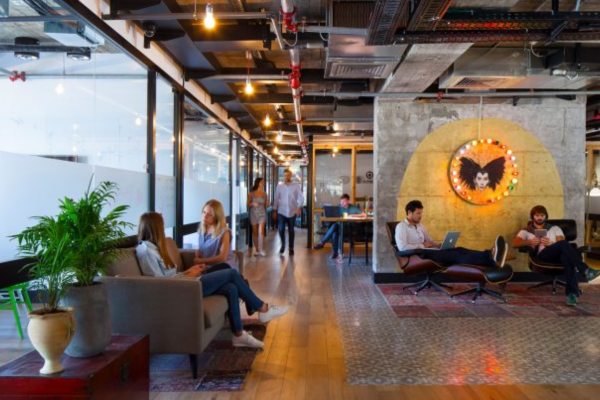 Os Melhores Espaços de Coworking em Hostels para Viver e Trabalhar